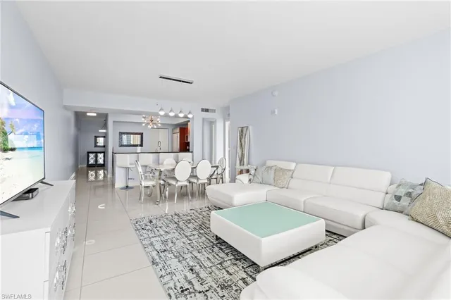 $4,000 | 3000 Oasis Grand Boulevard, Unit 1101, Fort Myers, FL 33916