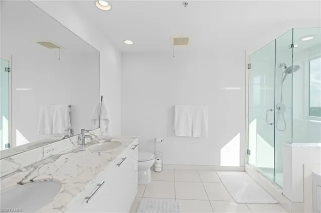 $4,000 | 3000 Oasis Grand Boulevard, Unit 1101, Fort Myers, FL 33916