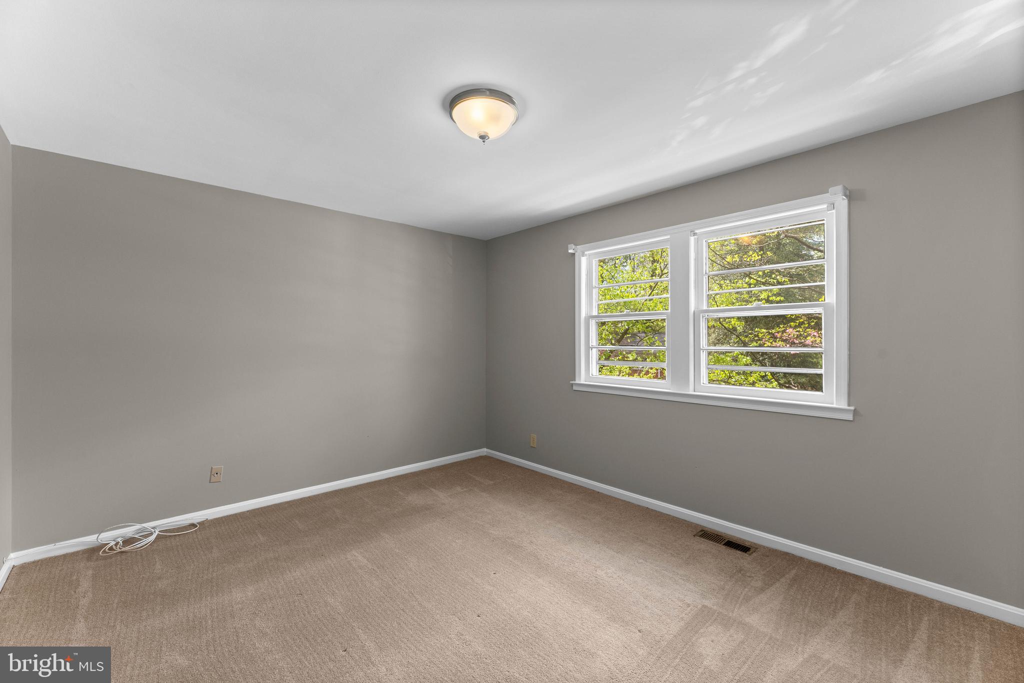 8543 Bradford Road, Unit 94 Silver Spring, MD 20901 - Photo 23 of 28