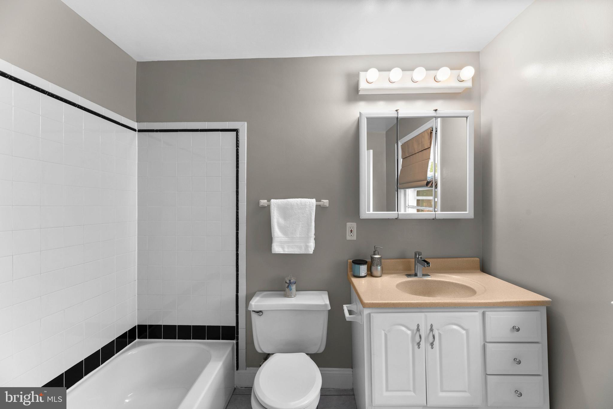 8543 Bradford Road, Unit 94 Silver Spring, MD 20901 - Photo 24 of 28