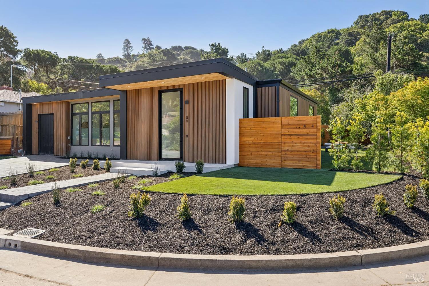 30 Juno Road Tiburon, CA 94920 - Photo 3 of 80