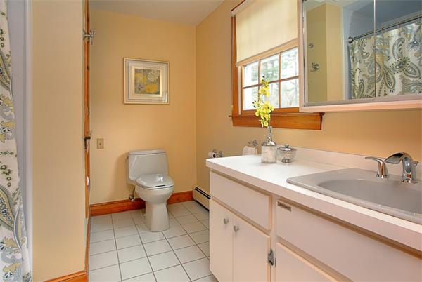 166 Main Street Hanover, MA 02339 - Photo 11 of 19 Gallery Image 11