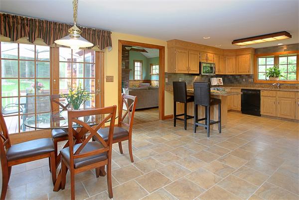 166 Main Street Hanover, MA 02339 - Photo 4 of 19 Gallery Image 4