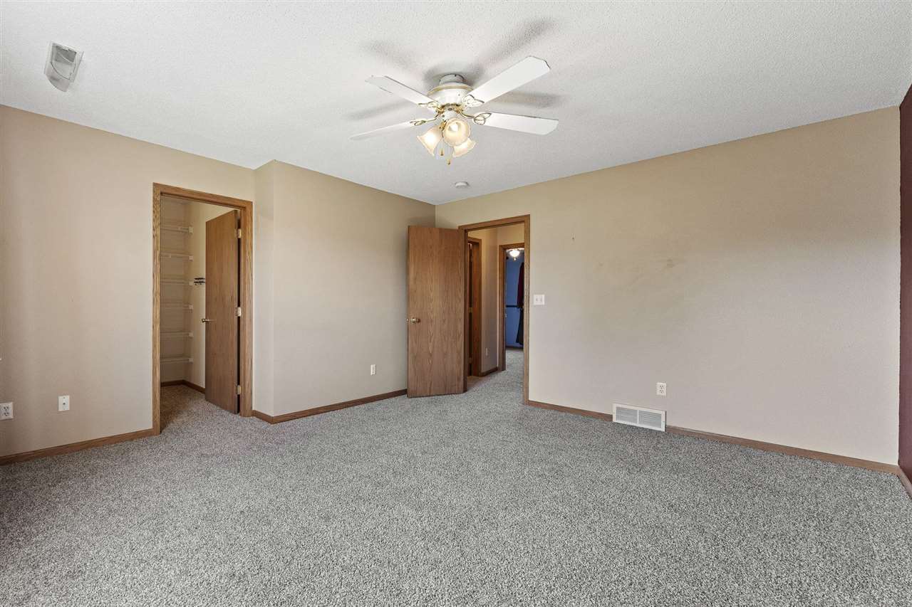 2277 Holiday Road Coralville, IA 52241 - Photo 13 of 29 Gallery Image 13