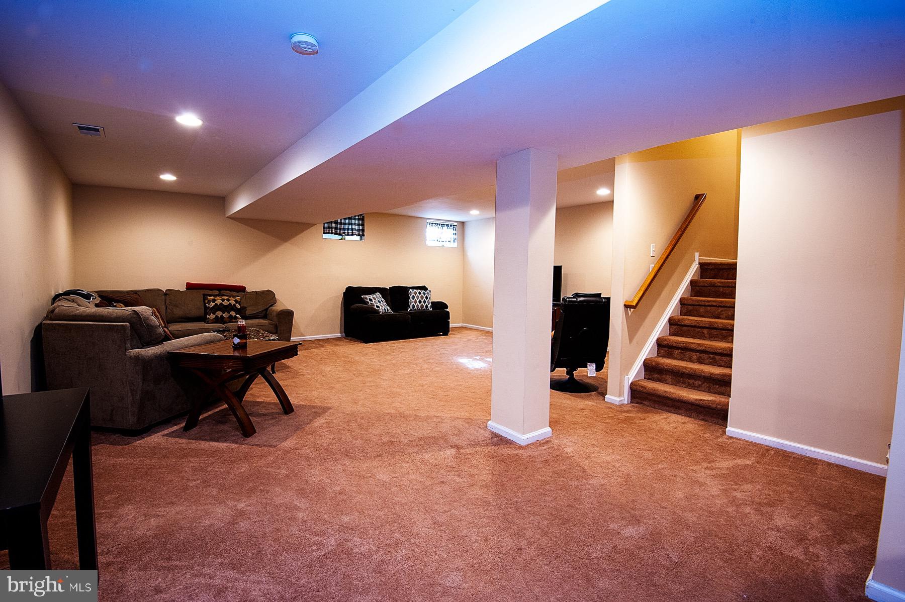 17 Simons Way Huntingdon Valley, PA 19006 - Photo 18 of 30 Gallery Image 18