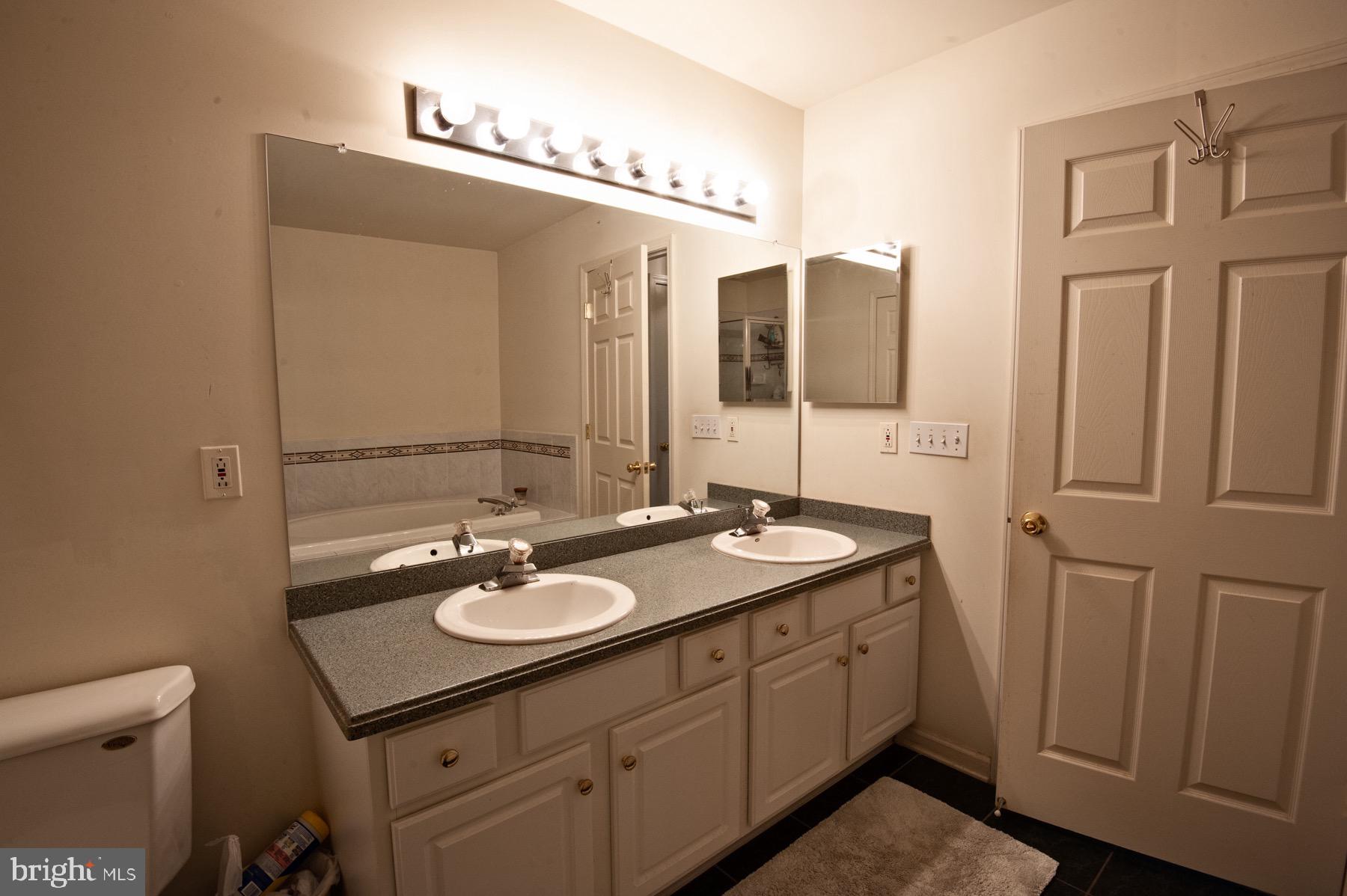 17 Simons Way Huntingdon Valley, PA 19006 - Photo 20 of 30 Gallery Image 20