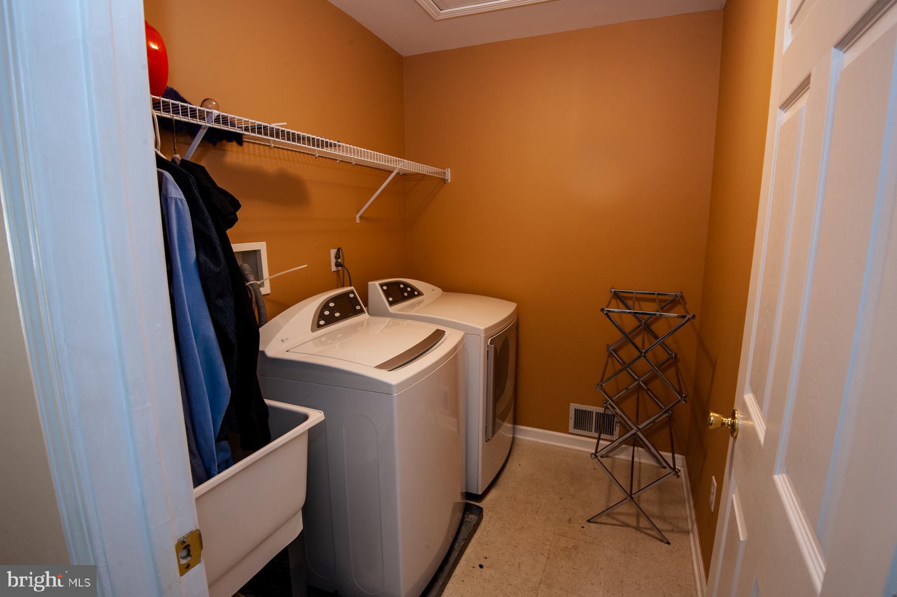17 Simons Way Huntingdon Valley, PA 19006 - Photo 25 of 30 Gallery Image 25