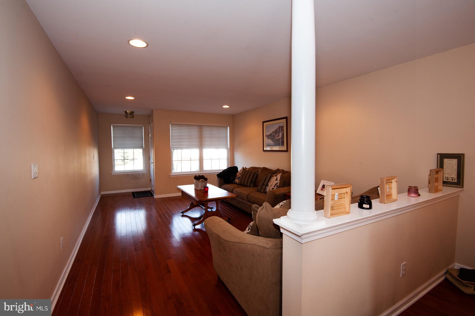 17 Simons Way Huntingdon Valley, PA 19006 - Photo 7 of 30 Gallery Image 7