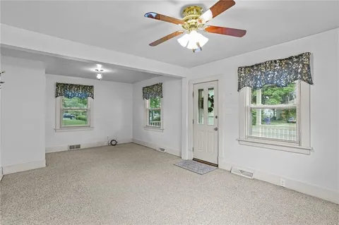 $375,000 | 229 Spruce Street, Zelienople, PA 16063