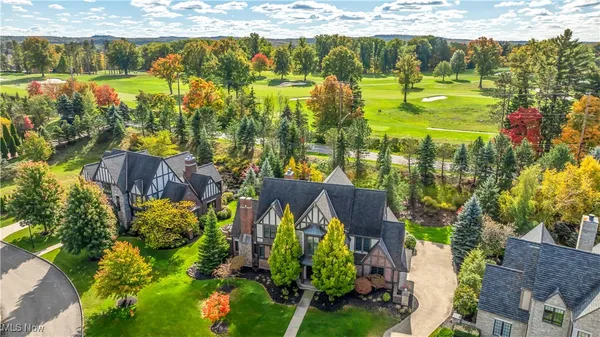 $1,490,000 | 39470 Stillman Lane, Willoughby, OH 44094