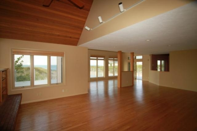 376 Ridgeway Street St. Joseph, MI 49085 - Photo 4 of 18 Additional Photo