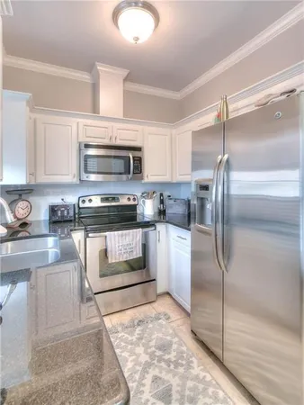 $175,000 | 3100 Fairfield Avenue, Unit 4D, Shreveport, LA 71104