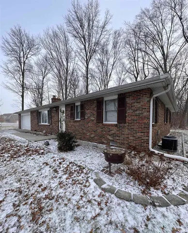 $310,000 | 11909 South Co Road 800 East, Galveston, IN 46932