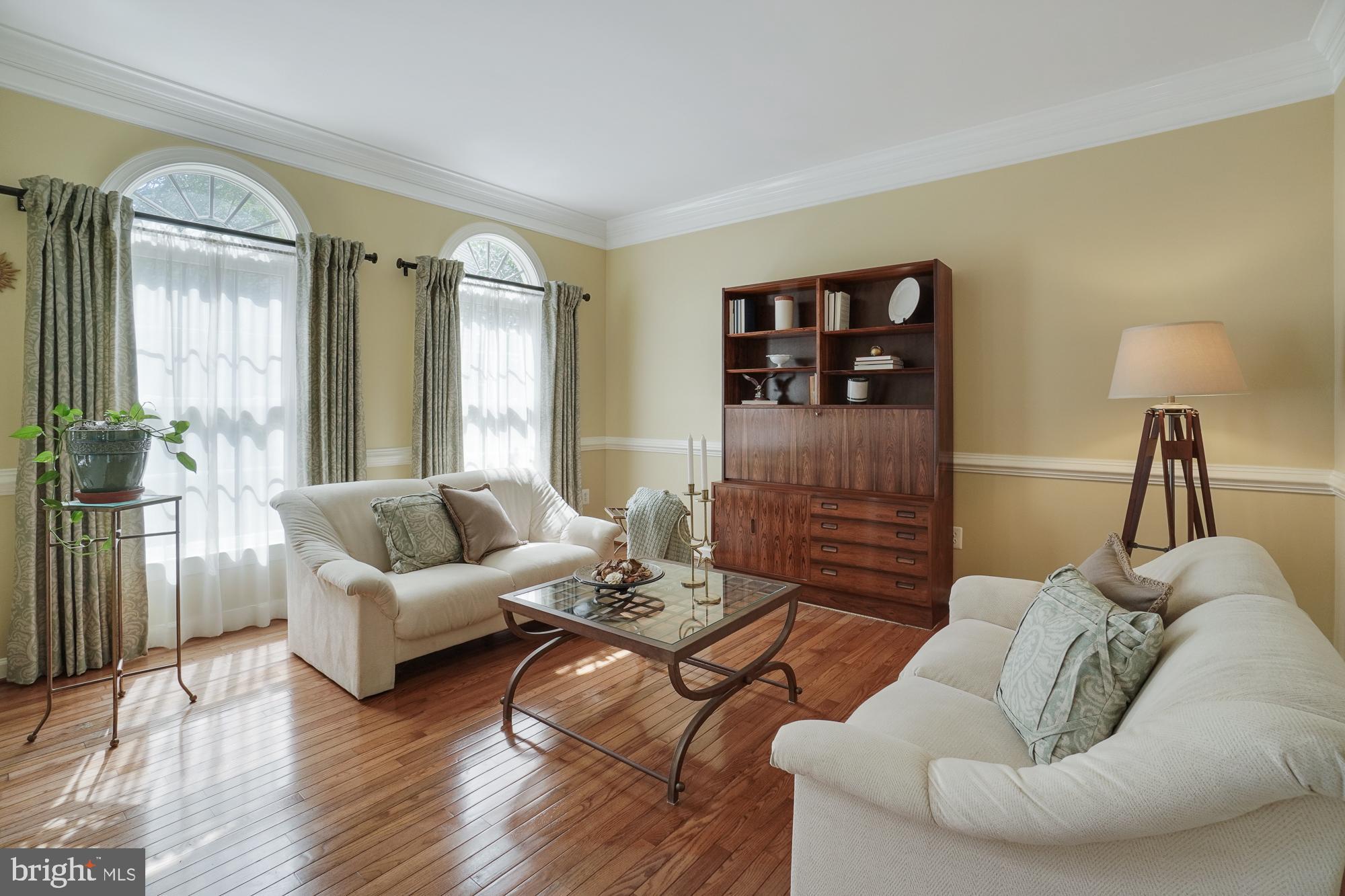 18 Hackett Court Poolesville, MD 20837 - Photo 34 of 82 Greeting room means more hardwoods!