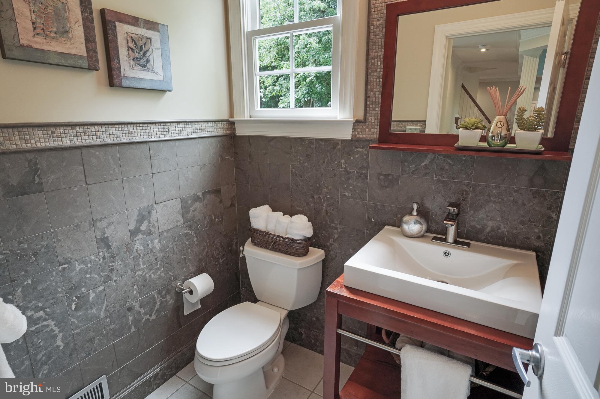 18 Hackett Court Poolesville, MD 20837 - Photo 36 of 82 Superb custom powder room