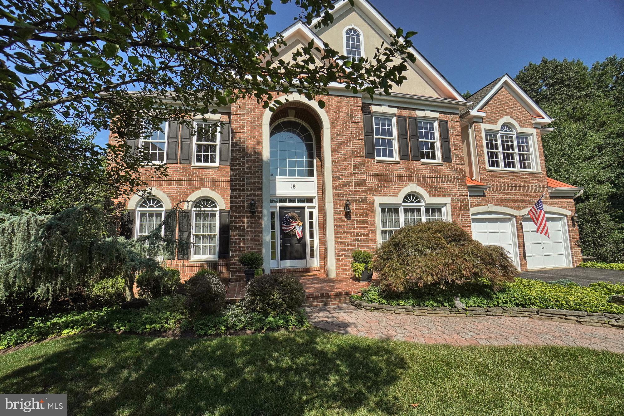 18 Hackett Court Poolesville, MD 20837 - Photo 5 of 82 Always maintained to the highest level. Like new!