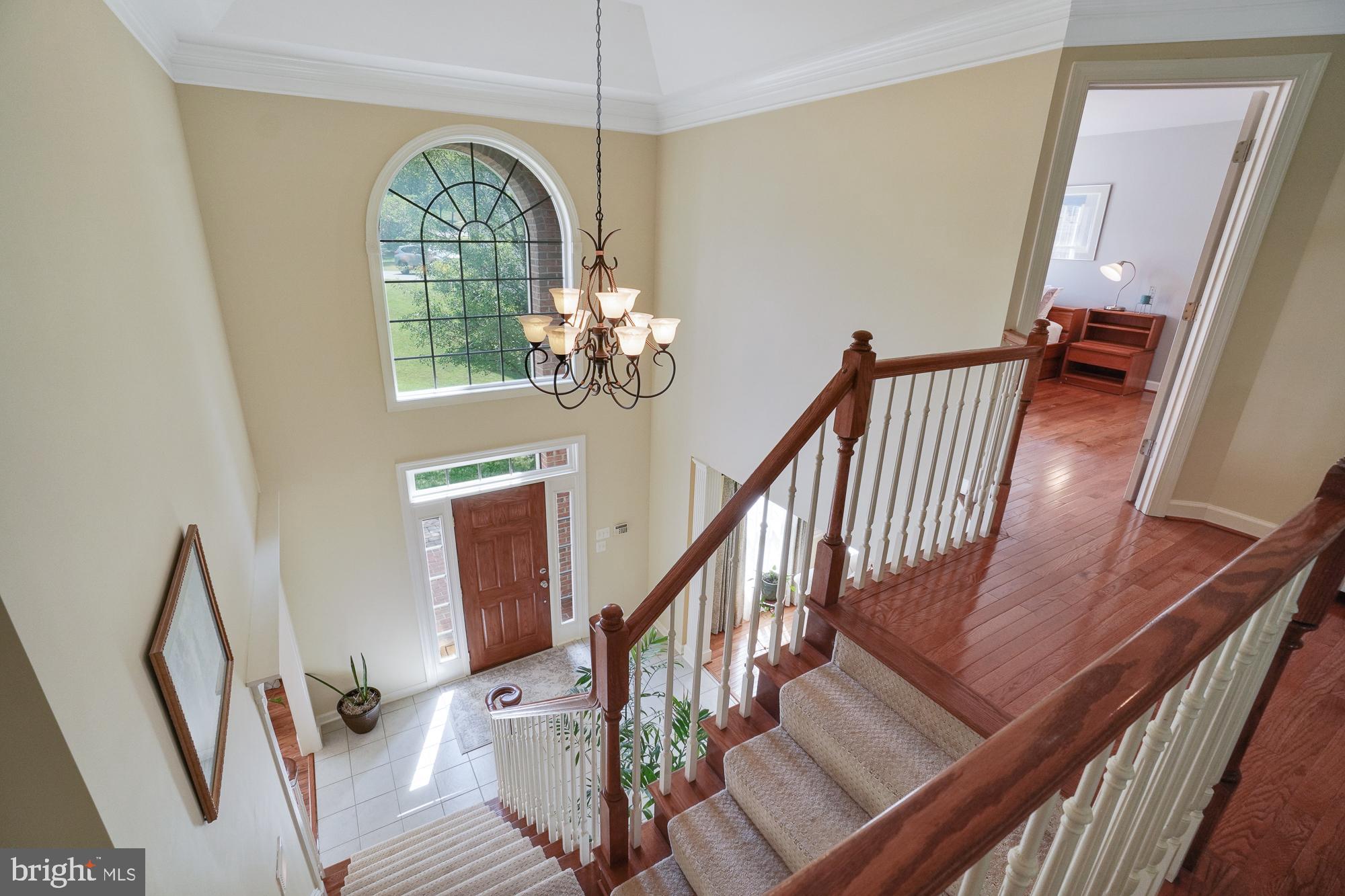 18 Hackett Court Poolesville, MD 20837 - Photo 43 of 82 Two-story foyer