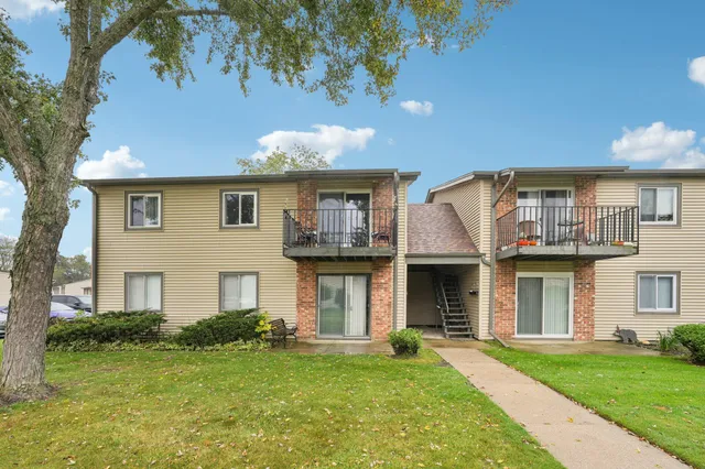 $176,900 | W170N11573 Armada Drive, Germantown, WI 53022