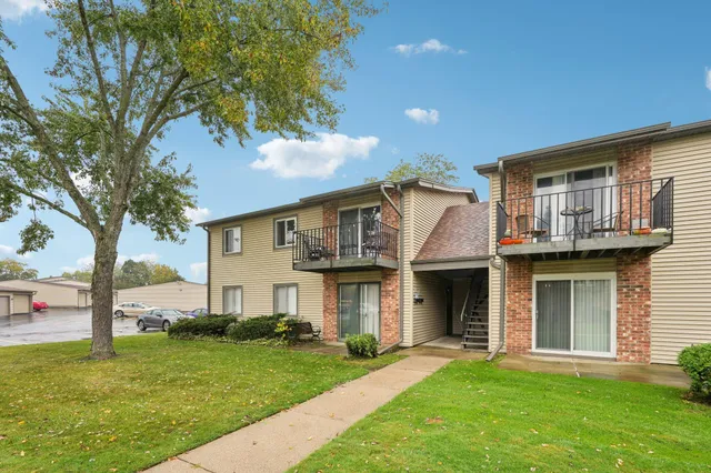 $176,900 | W170N11573 Armada Drive, Germantown, WI 53022