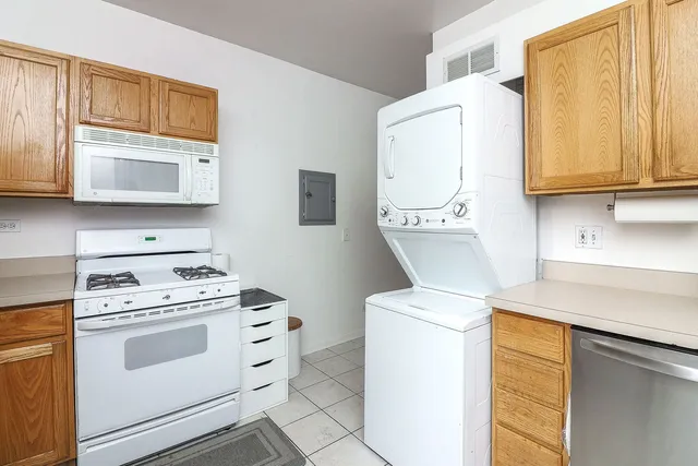 $199,900 | 3707 West Cullom Avenue, Unit 1, Chicago, IL 60618