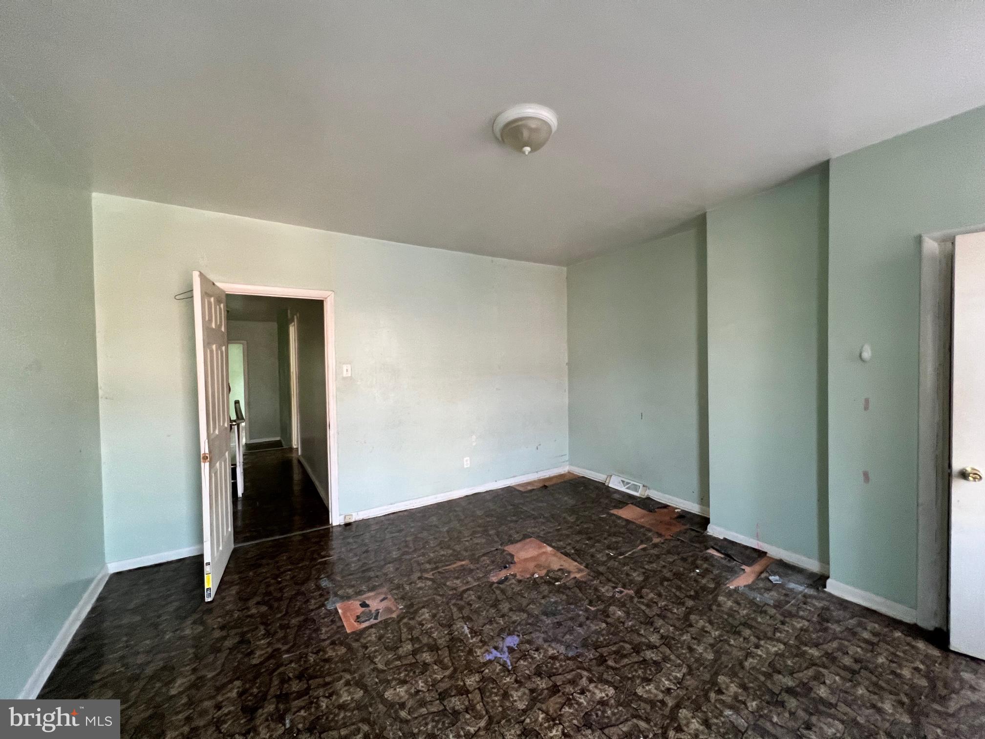 2516 West Seybert Street Philadelphia, PA 19121 - Photo 8 of 11 a view of small space