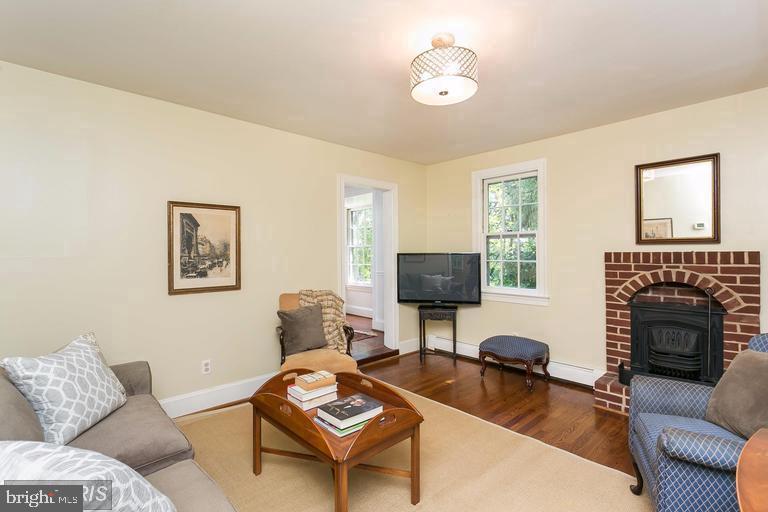 1717 Circle Road Towson, MD 21204 - Photo 7 of 19 Den/study off kitchen and dining room