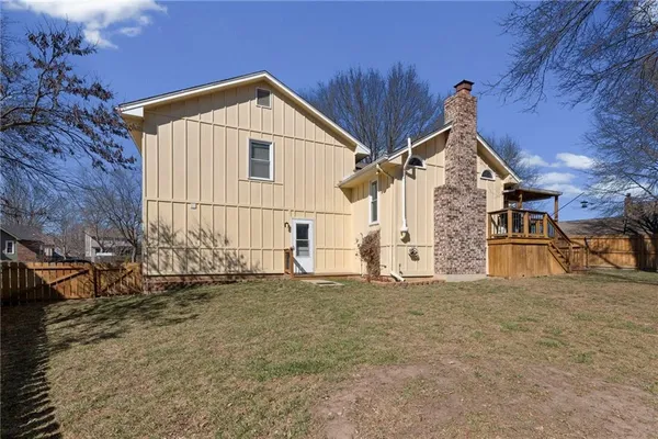 $369,000 | 1611 Northeast Duchess Drive, Lee's Summit, MO 64086