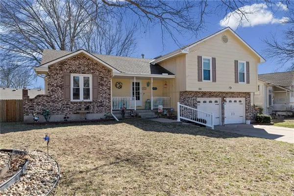 $369,000 | 1611 Northeast Duchess Drive, Lee's Summit, MO 64086