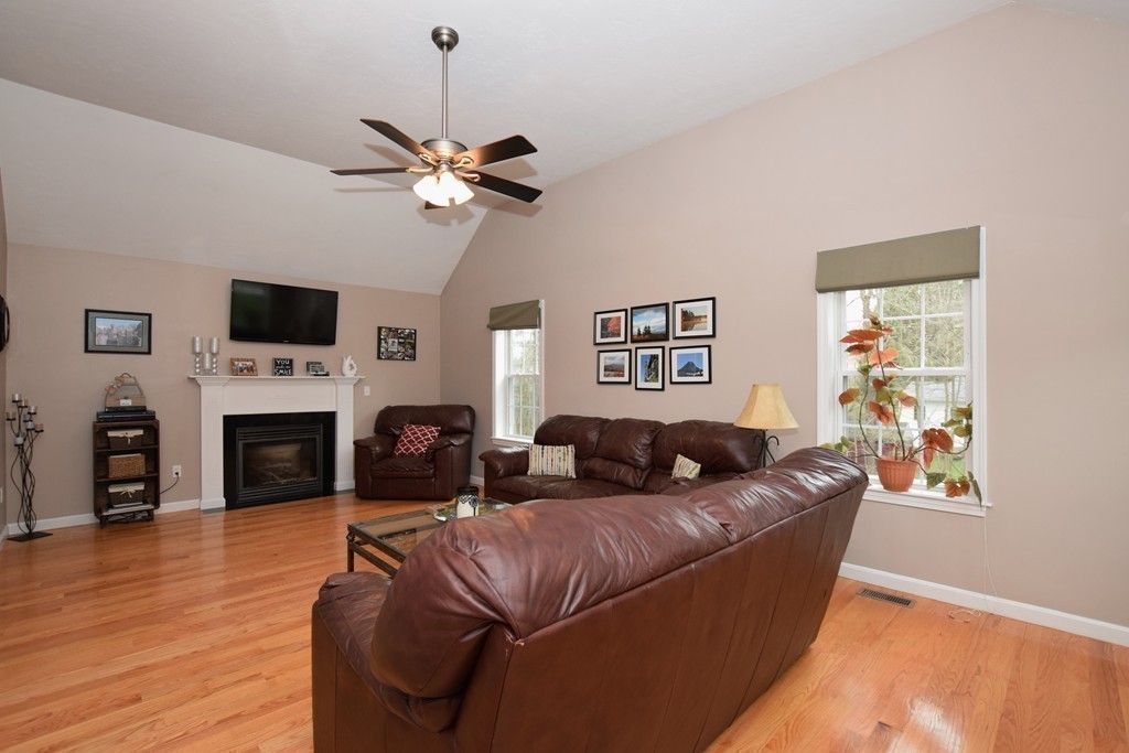 2 Champeaux Road Sturbridge, MA 01518 - Photo 18 of 30