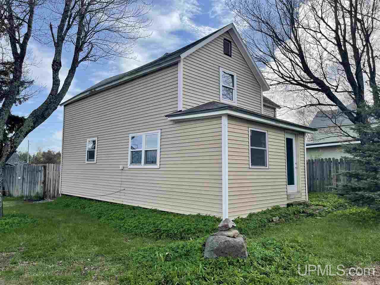 401 Excelsior Street Ishpeming, MI 49849 - Photo 1 of 27