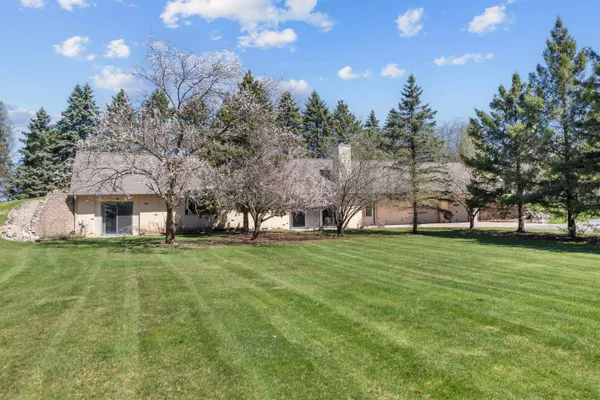 $376,313 | 10 North Kurt Avenue, Appleton, WI 54913