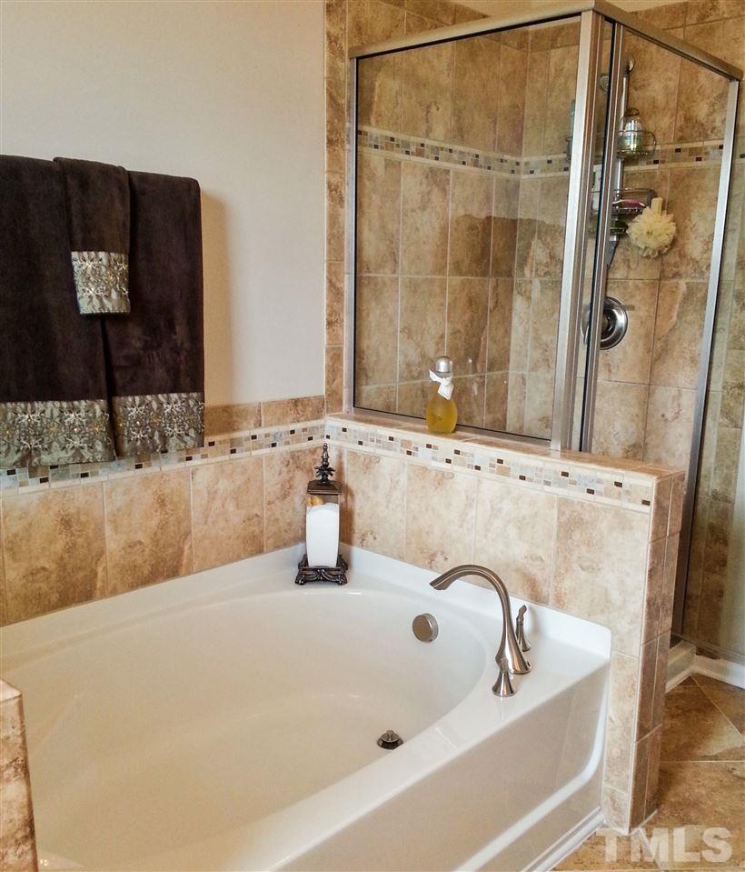 10131 Lynnberry Place Raleigh, NC 27617 - Photo 19 of 25 Gallery Image 19