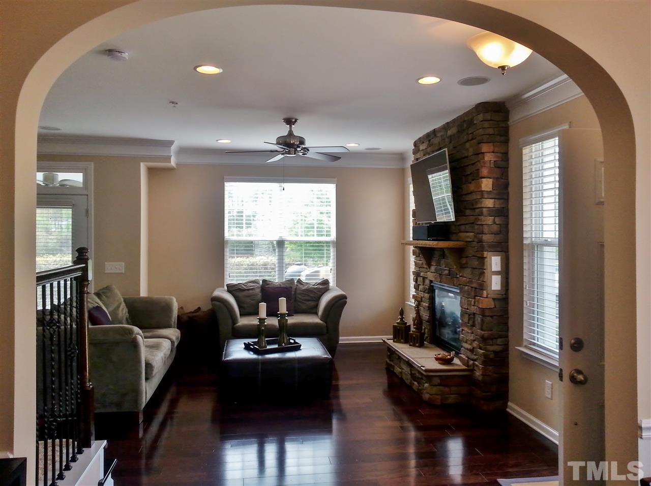 10131 Lynnberry Place Raleigh, NC 27617 - Photo 5 of 25 Gallery Image 5