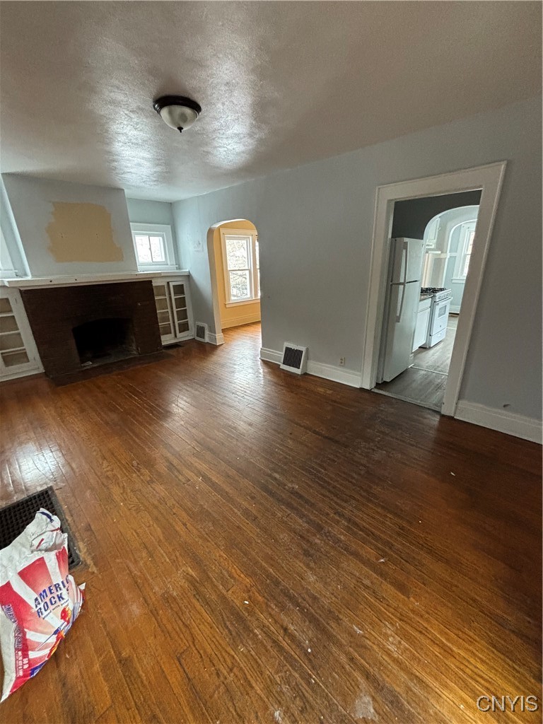 609 West Colvin Street Syracuse, NY 13205 - Photo 2 of 24