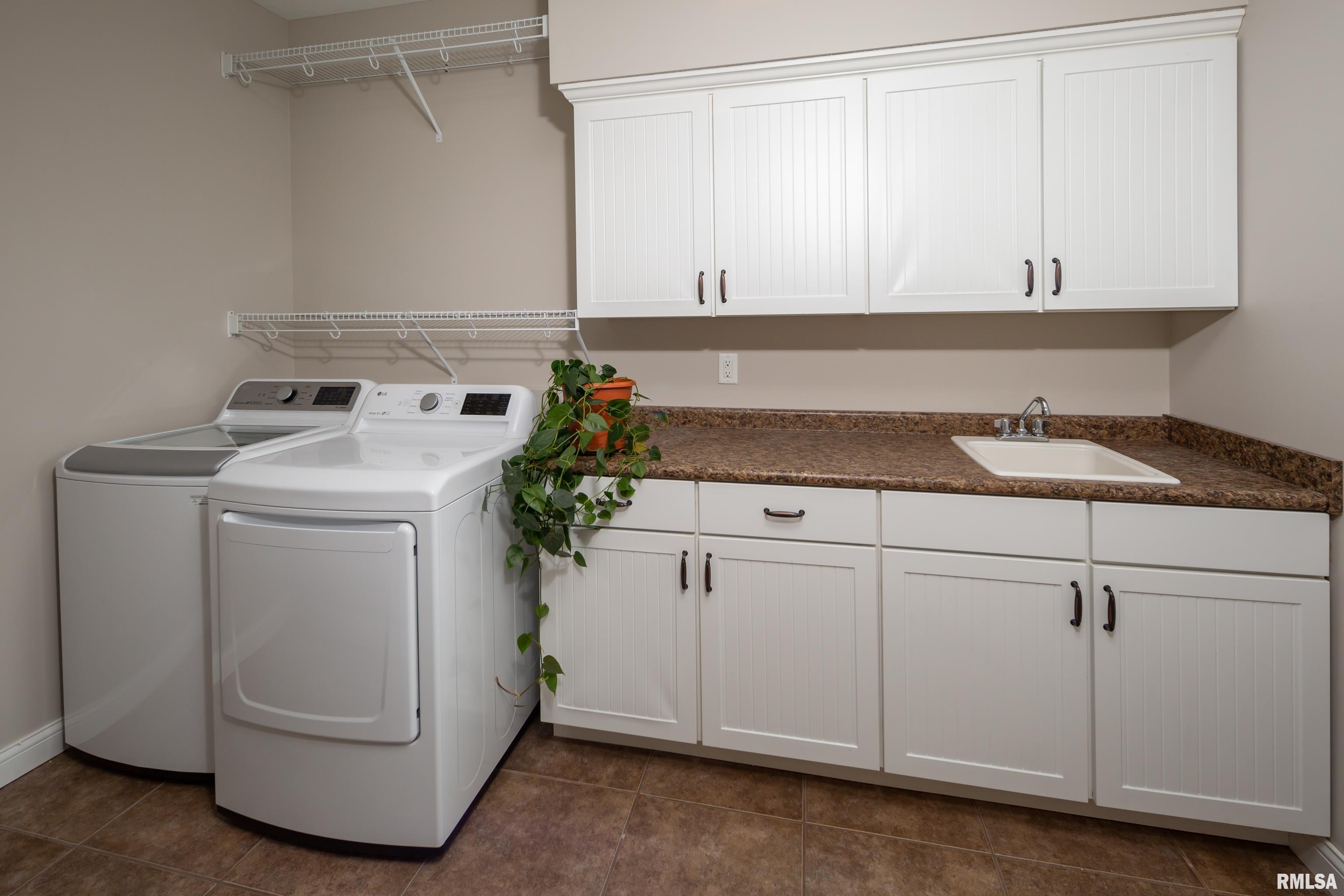 3211 Westminster Road Bettendorf, IA 52722 - Photo 24 of 47 Gallery Image 24