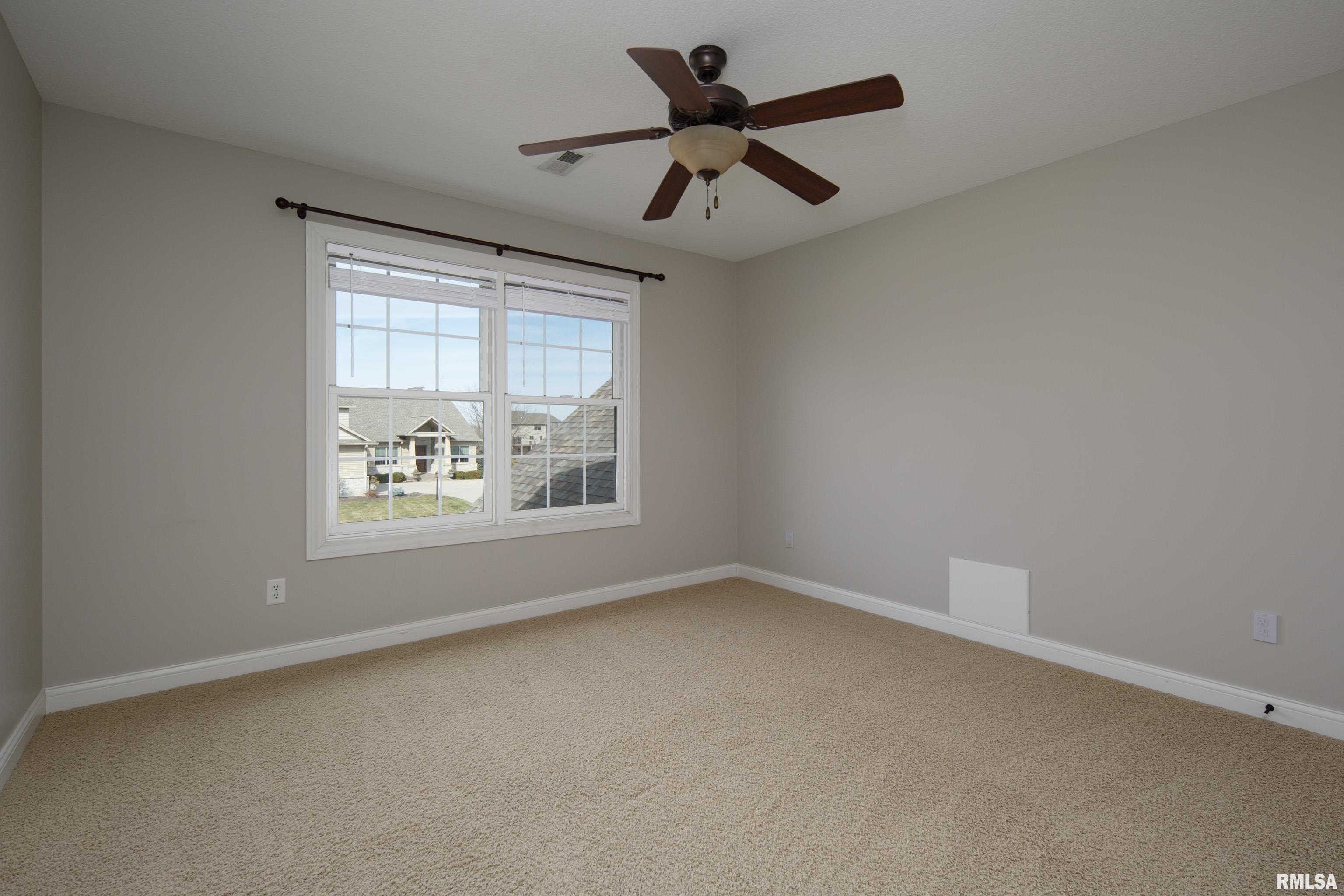 3211 Westminster Road Bettendorf, IA 52722 - Photo 34 of 47 Gallery Image 34