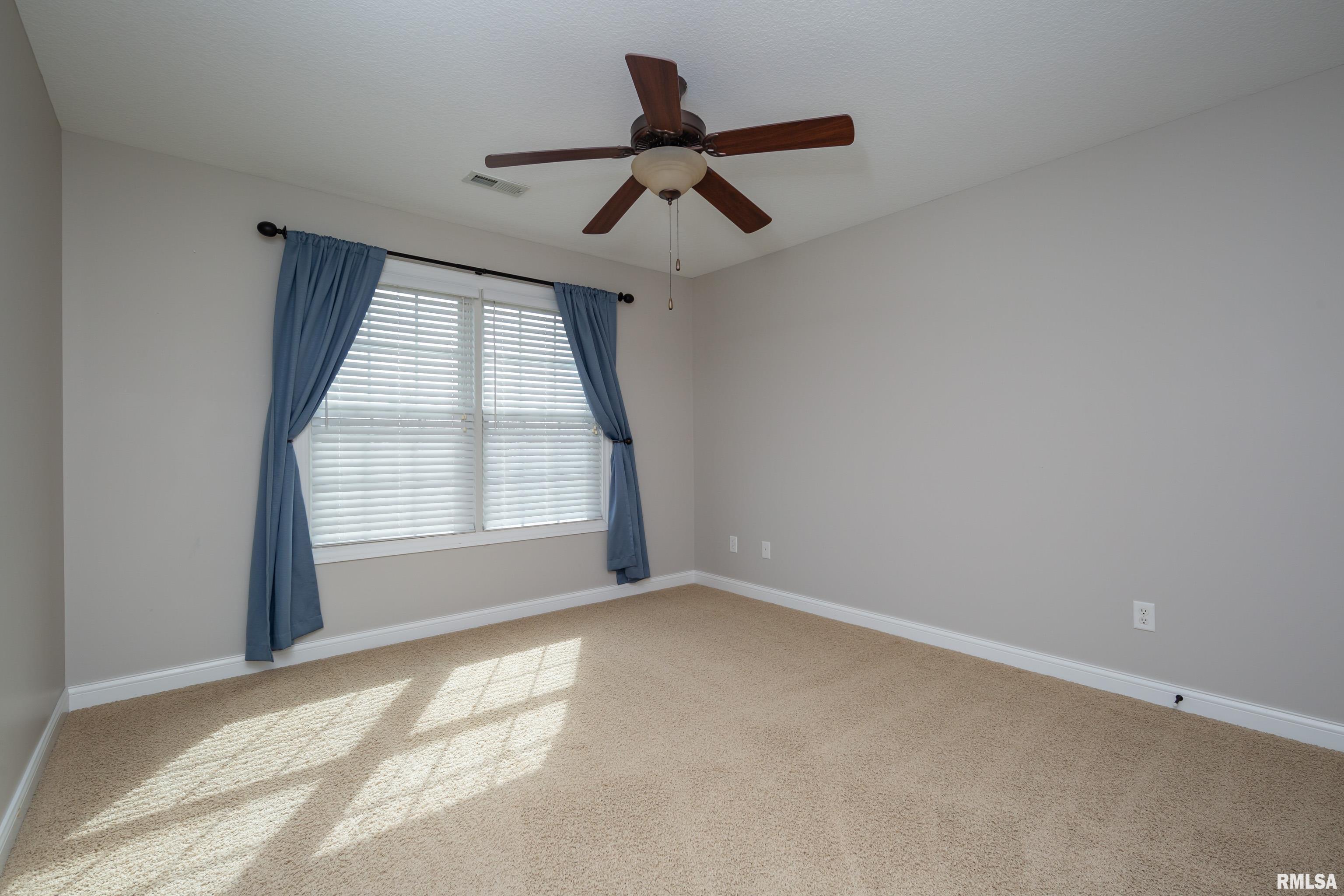 3211 Westminster Road Bettendorf, IA 52722 - Photo 39 of 47 Gallery Image 39