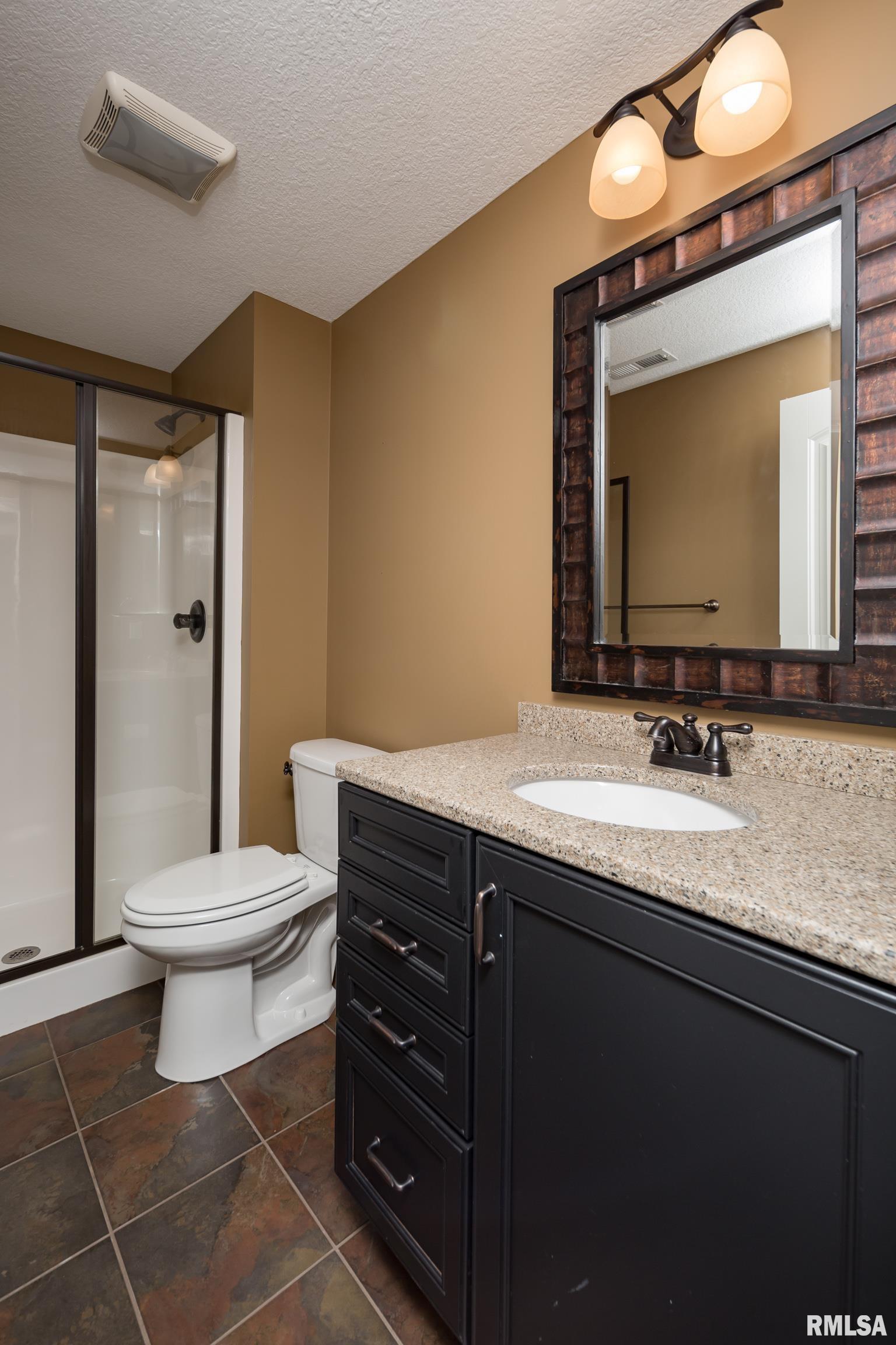 3211 Westminster Road Bettendorf, IA 52722 - Photo 45 of 47 Gallery Image 45