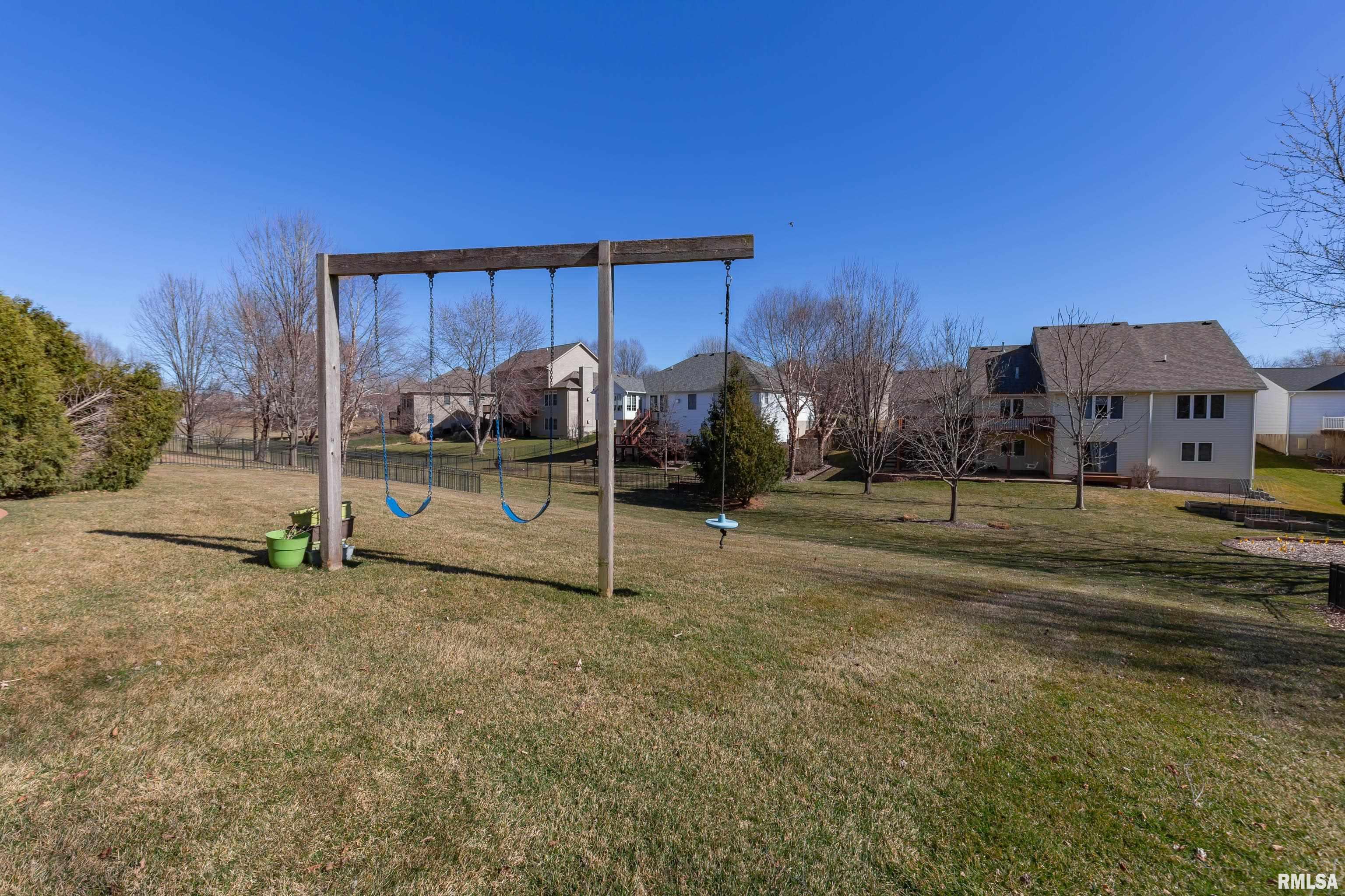 3211 Westminster Road Bettendorf, IA 52722 - Photo 7 of 47 Gallery Image 7