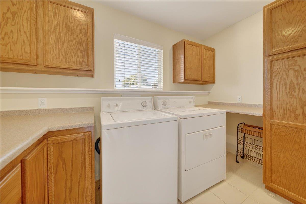 1282 Hamilton Avenue Seaside, CA 93955 - Photo 34 of 45 a utility room with dryer and washer