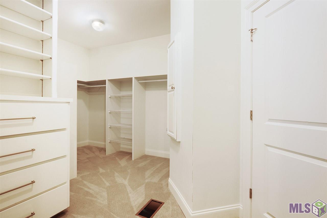 3241 Woodland Ridge Boulevard Baton Rouge, LA 70816 - Photo 12 of 21 master closet