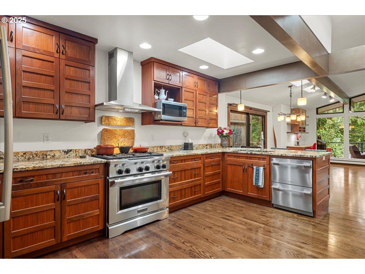 17455 Blue Heron Road Lake Oswego, OR 97034 - Photo 6 of 48 Gallery Image 6