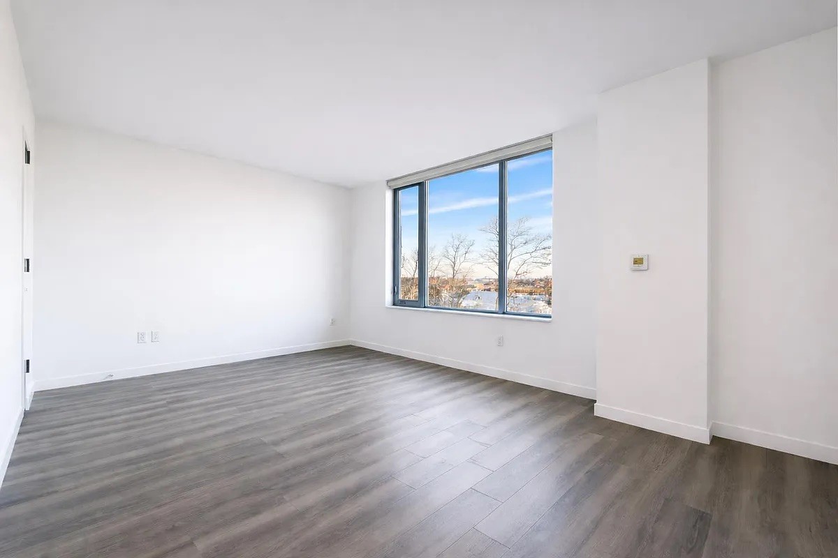 1524 Sheepshead Bay Road, Unit 15F Brooklyn, NY 11235 - Photo 3 of 27 Photo 3