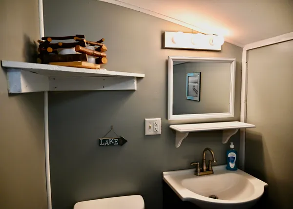 $299,500 | 140 Highway 16B, Ossipee, NH 03814