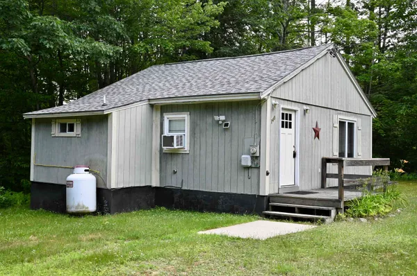 $299,500 | 140 Highway 16B, Ossipee, NH 03814
