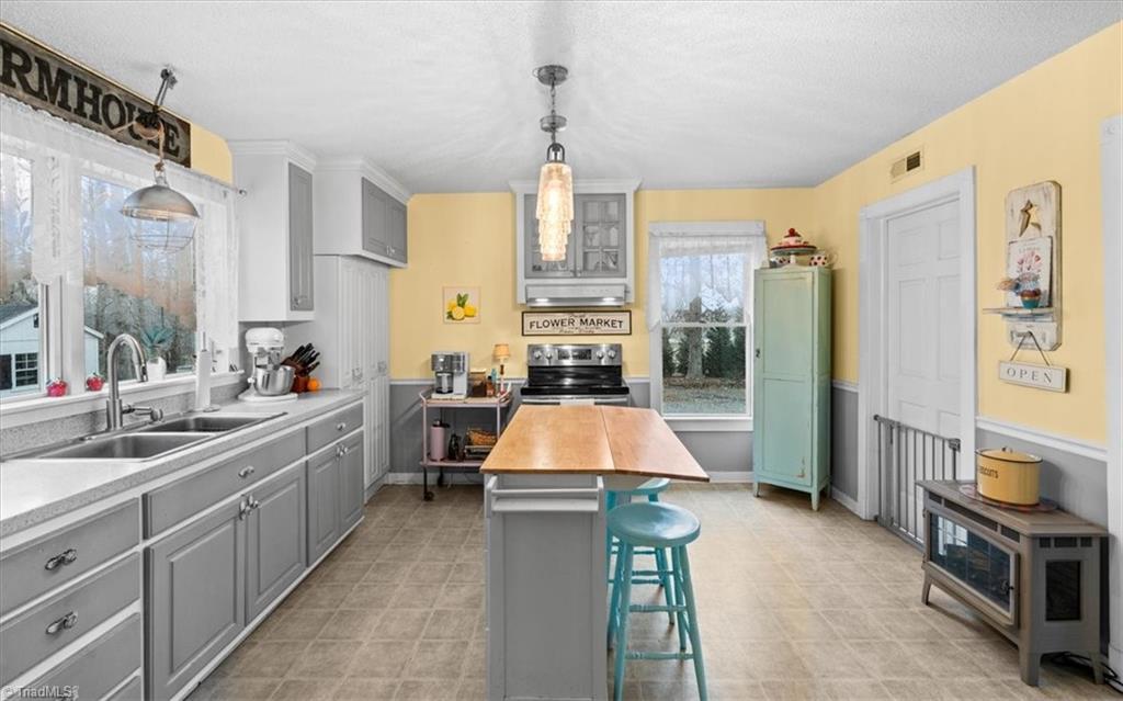 263 Providence Church Road Randleman, NC 27317 - Photo 12 of 41 Gallery Image 12