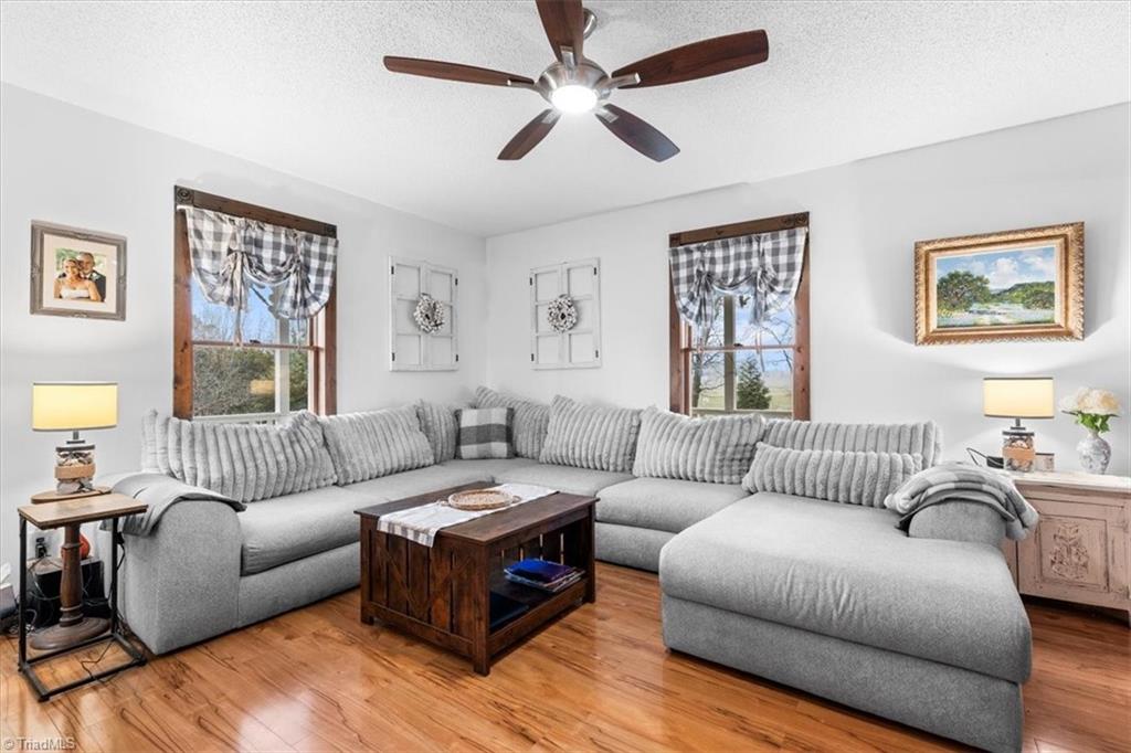 263 Providence Church Road Randleman, NC 27317 - Photo 10 of 41 Gallery Image 10