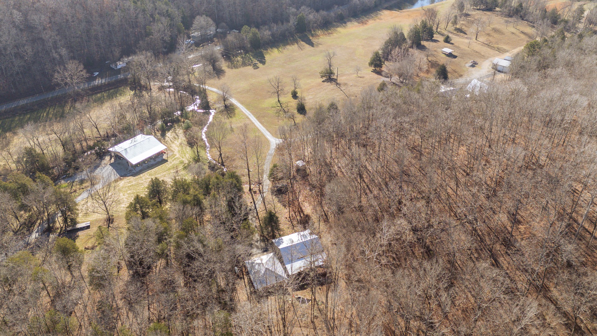 1934 Hog Creek Road Waynesboro, TN 38485 - Photo 19 of 87