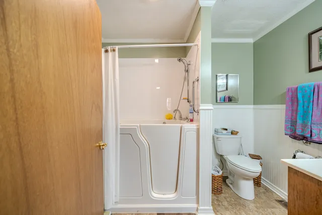 $365,000 | 1934 Hog Creek Road, Waynesboro, TN 38485