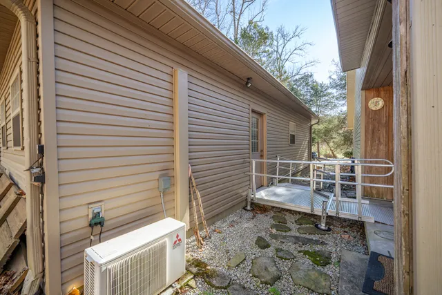 $365,000 | 1934 Hog Creek Road, Waynesboro, TN 38485